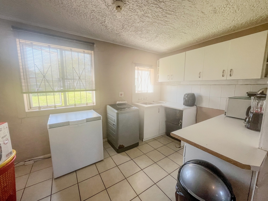 To Let 2 Bedroom Property for Rent in Pinelands Western Cape